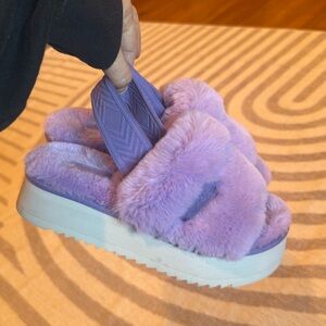 KOOLBURRA uggs Kirkland Signature Lavender Fuzzy Slippers
